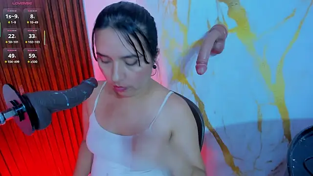 Snapshot of Liana_milf chatting on 03.13.26 Liana milf online show from 03.13.26