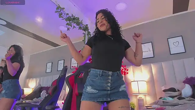 Kiara Kismet  online show from 04.22.26