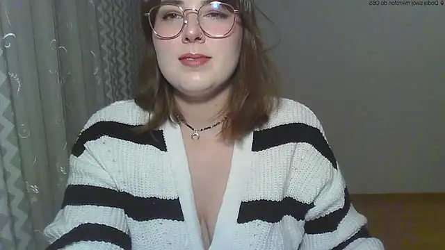 Snapshot of ClaraHard chatting on 06.02.26 ClaraHard online show from 06.02.26
