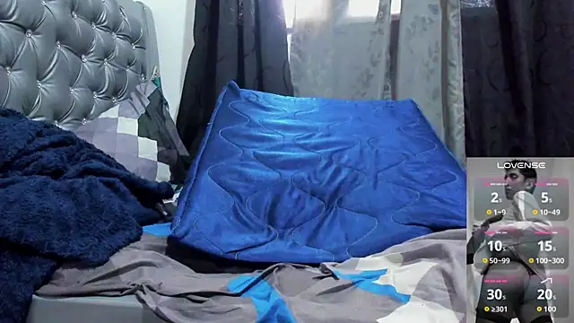 gomitaboy1 online show from 04.10.26