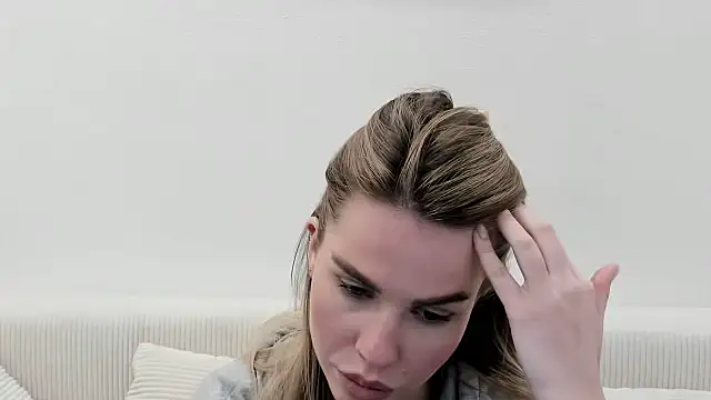 Snapshot of MollyCem chatting on 03.13.26 MollyCem online show from 03.13.26