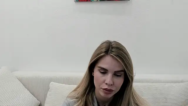 Snapshot of MollyCem chatting on 03.19.26 MollyCem online show from 03.19.26