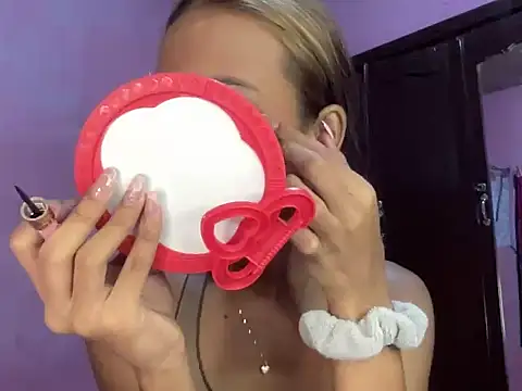 Snapshot of Sunkissed_seductress chatting on 07.23.26 Sunkissed seductress online show from 07.23.26