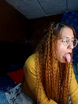 susanhottie1 online show from 04.14.26