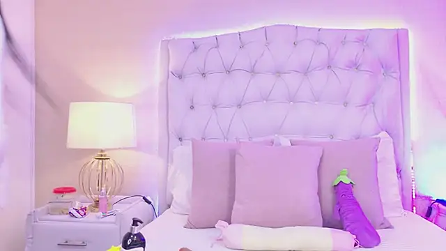 MeganRoseh online show from 04.22.26