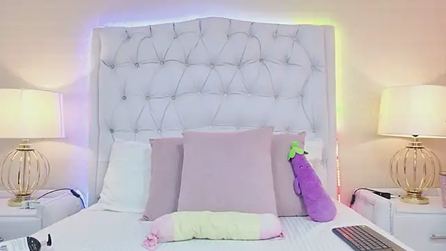 MeganRoseh online show from 04.23.26