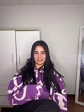 Snapshot of Lucy_engel chatting on 05.27.26 Lucy engel online show from 05.27.26