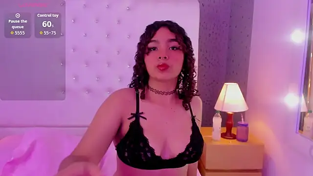 CoralineRed online show from 04.29.26