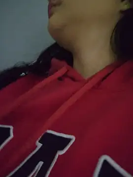 Pretty Julieta online show from 04.17.26