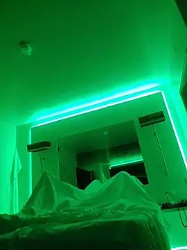 Snapshot of Coupl3chaud chatting on 03.14.26 Coupl3chaud online show from 03.14.26