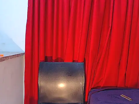 DarkDivva18 online show from 04.18.26