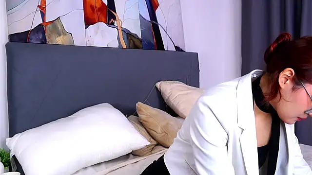 NelleMihalko online show from 07.11.26