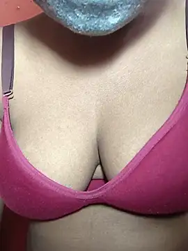 Snapshot of Horny_Natasa_ chatting on 06.11.26 Horny Natasa online show from 06.11.26