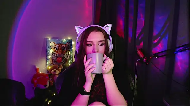 Snapshot of Celia_Sensual_ chatting on 06.01.26 Celia Sensual online show from 06.01.26