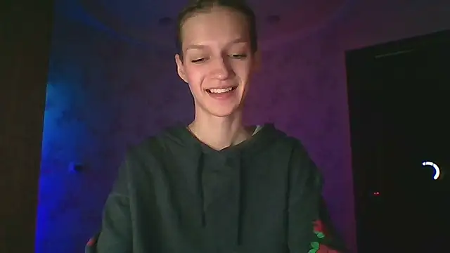 Chrissy Joyful online show from 04.30.26