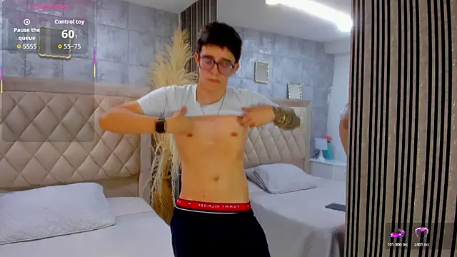 TylerCross  online show from 04.14.26