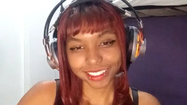 Snapshot of emilycloves chatting on 03.20.26 emilycloves online show from 03.20.26