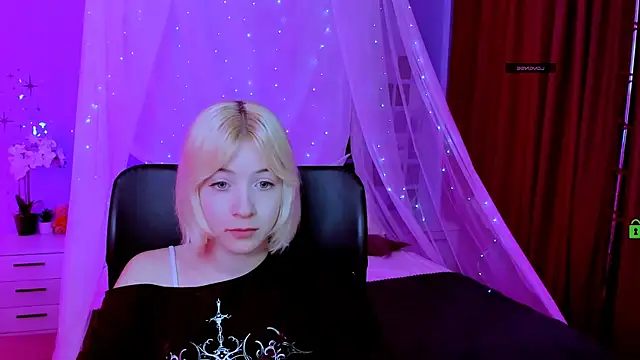  sabrina moore online show from 05.06.26