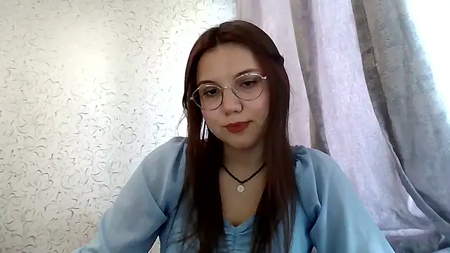 Aurora Breeze online show from 05.15.26