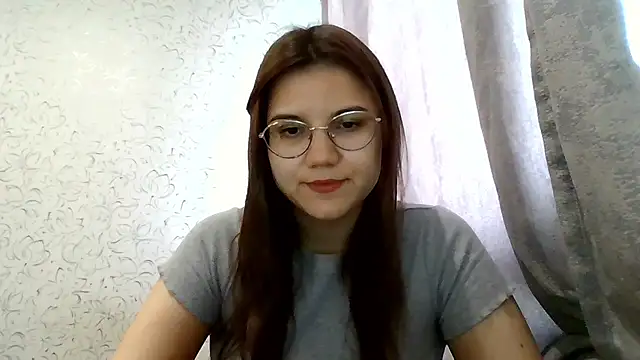 Aurora Breeze online show from 06.13.26