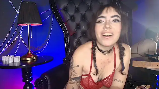 HoneyDemoni online show from 04.28.26