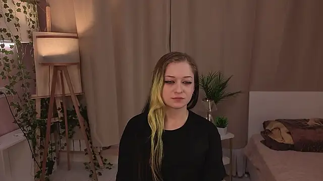 KarriePinilla online show from 03.11.26