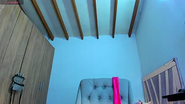 SkyeGabbyRose online show from 07.01.26