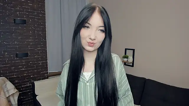 KarieDeever online show from 03.07.26