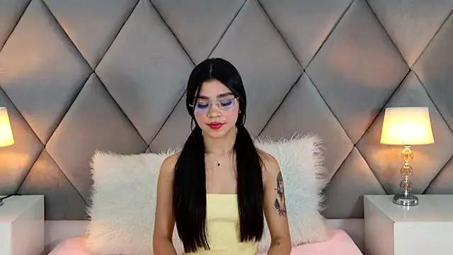 Snapshot of OliviaDiaz chatting on 07.13.26 OliviaDiaz online show from 07.13.26