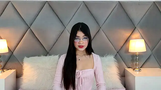 Snapshot of OliviaDiaz chatting on 07.17.26 OliviaDiaz online show from 07.17.26