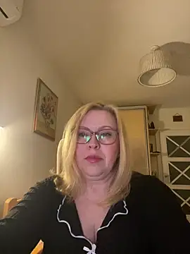 Snapshot of JanieLight53 chatting on 03.21.26 JanieLight53 online show from 03.21.26