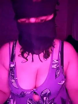 Snapshot of karamil69sxx chatting on 03.14.26 karamil69sxx online show from 03.14.26