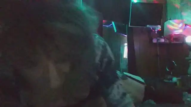 Snapshot of whitestallion529 chatting on 04.10.26 whitestallion529 online show from 04.10.26