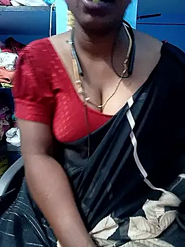 Snapshot of jothika45 chatting on 04.29.26 jothika45 online show from 04.29.26