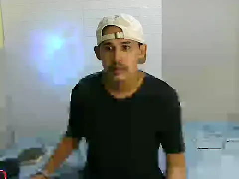 Snapshot of luriel21 chatting on 03.27.26 luriel21 online show from 03.27.26