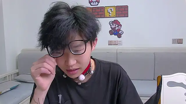 Snapshot of Chili-001 chatting on 04.13.26 Chili-001 online show from 04.13.26