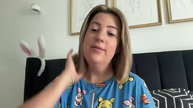 annabellewarick online show from 06.04.26