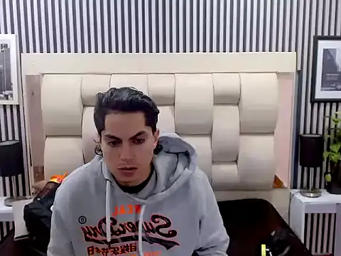 Alex Wolft online show from 04.03.26