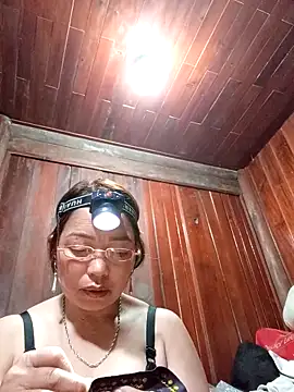 Yellow-pink online show from 04.14.26