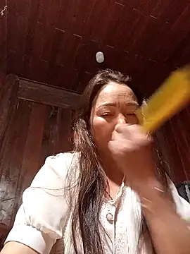 Yellow-pink online show from 04.25.26