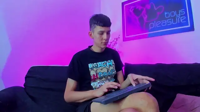 Desire Boys1 online show from 03.29.26