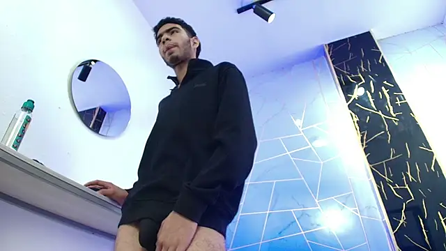 Valentin Lux online show from 04.28.26