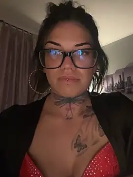 StellaZoey online show from 03.11.26