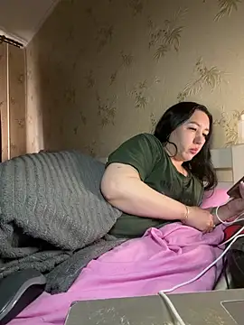 Besthot 2026 online show from 04.23.26