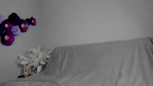 Katy Tiny online show from 05.03.26