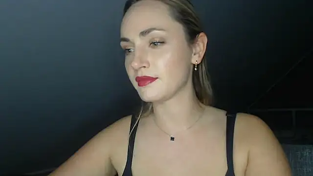 Snapshot of ScarlettSensitive chatting on 05.29.26 ScarlettSensitive online show from 05.29.26