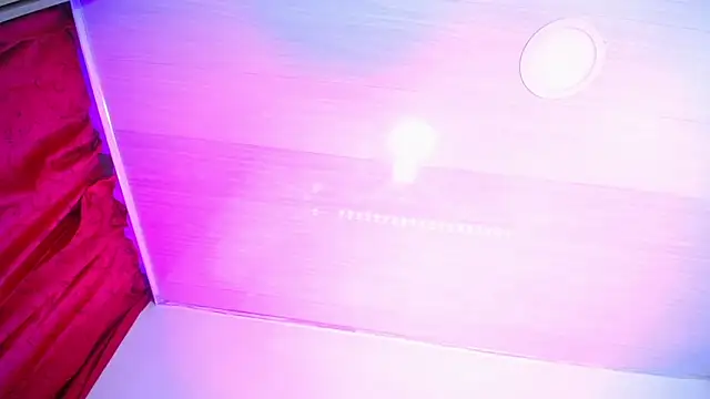 VivienneNoir online show from 06.18.26