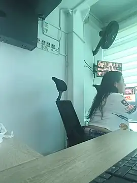 Snapshot of Scarlet_Passion chatting on 05.23.26 Scarlet Passion online show from 05.23.26