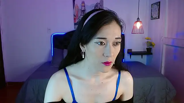 Snapshot of Mylu_xx chatting on 05.19.26 Mylu xx online show from 05.19.26