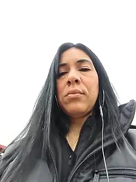Snapshot of Camillemonroe_ chatting on 04.29.26 Camillemonroe online show from 04.29.26
